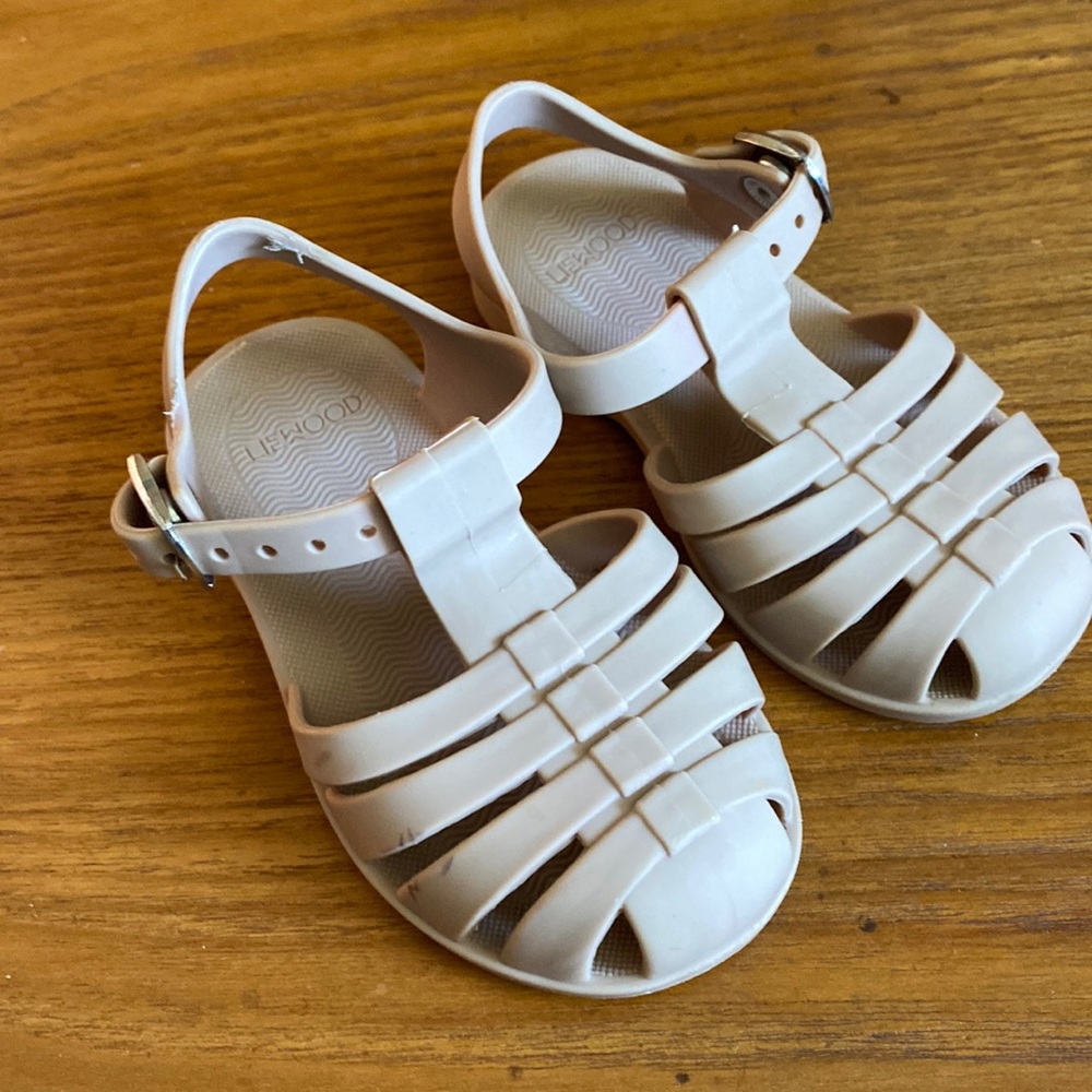 Liewood Brie flexible neutral coloured water sandals sz 22 (6)